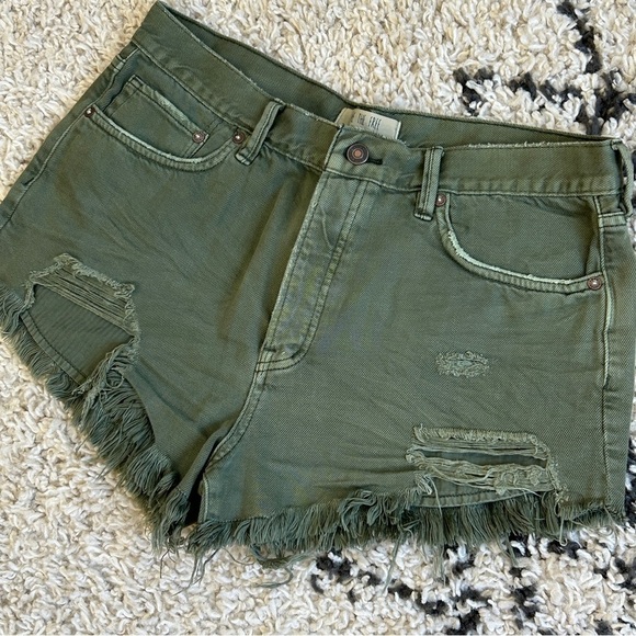 We The Free x Free People Loving Good Vibrations Cut Off Green Jean Shorts, 30 - Picture 8 of 16